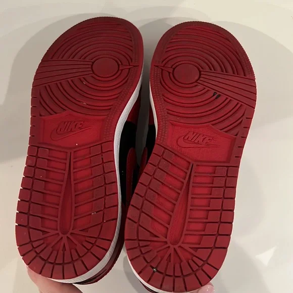 Boys Nike air Jordan retro low sneakers authentic - Picture 5 of 6